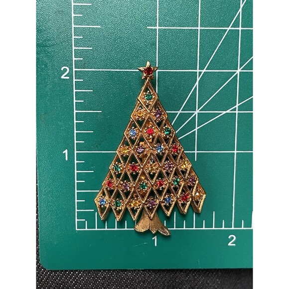 Vintage JJ Signed Christmas Tree Brooch Pin Gold Tone Rhinestone Holiday 2.25" - Picture 7 of 8
